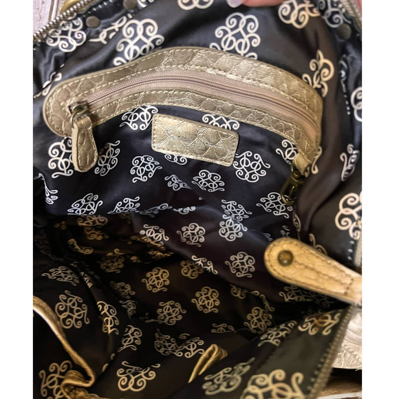 Jessica Simpson Gold Flower handbag - Picture 3 of 3